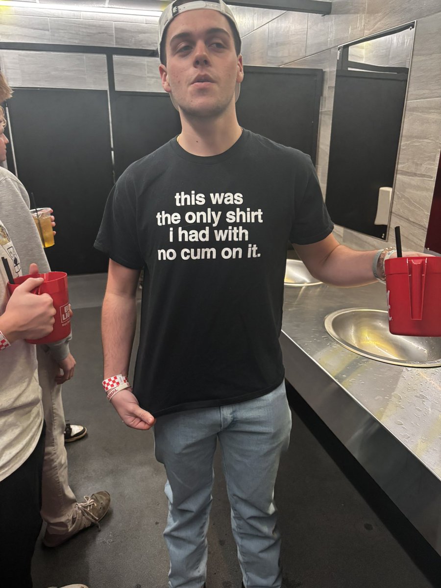 BrentonHend44's tweet image. Please SHRINK