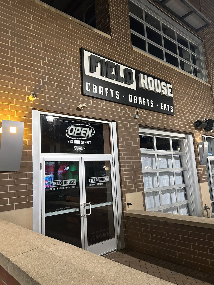 msutrustees's tweet image. WHY THE FUCK IS FIELDHOUSE CLOSED WE JUST WON #OUTRIGHT I NEED A MEXICAN BEER AND SOME THICK BLACK BITCHES