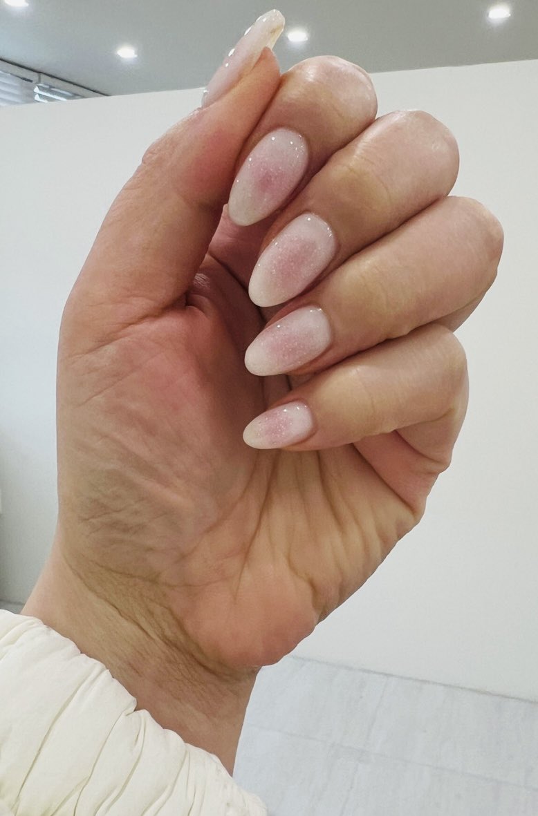 오늘의 네일
여성스러운 색이네ㅋㅋ

라인 o3o3cdy
와이프 라인 o4o4cdy
#섹트 #초대남 #초대녀#부부#광주#네토#마사지