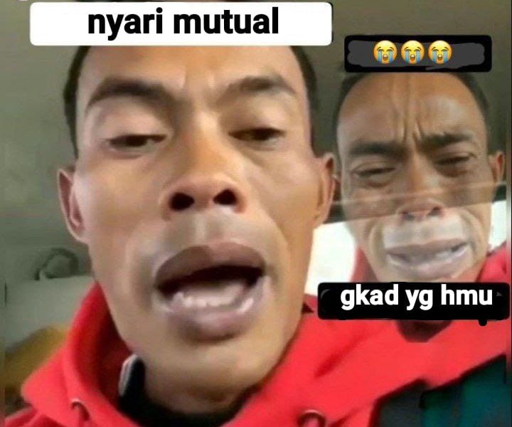 please aku mau cari banyak banyak teman, tapi kalau -16, homophobic, dan 02 voters plis jgn temenan. kalau kamu penyepong one piece plis jdi teman sejati aku #anitwt #moots