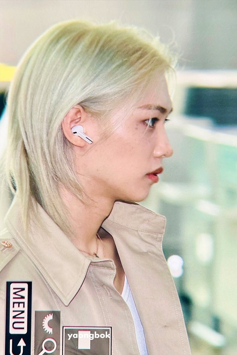 yaongbok915's tweet photo. 250307 The blonde is back💛

#Felix #필릭스 #StrayKids #용복
#FELIXxLouisVuittonPFW https://t.co/GGfPDexuyC