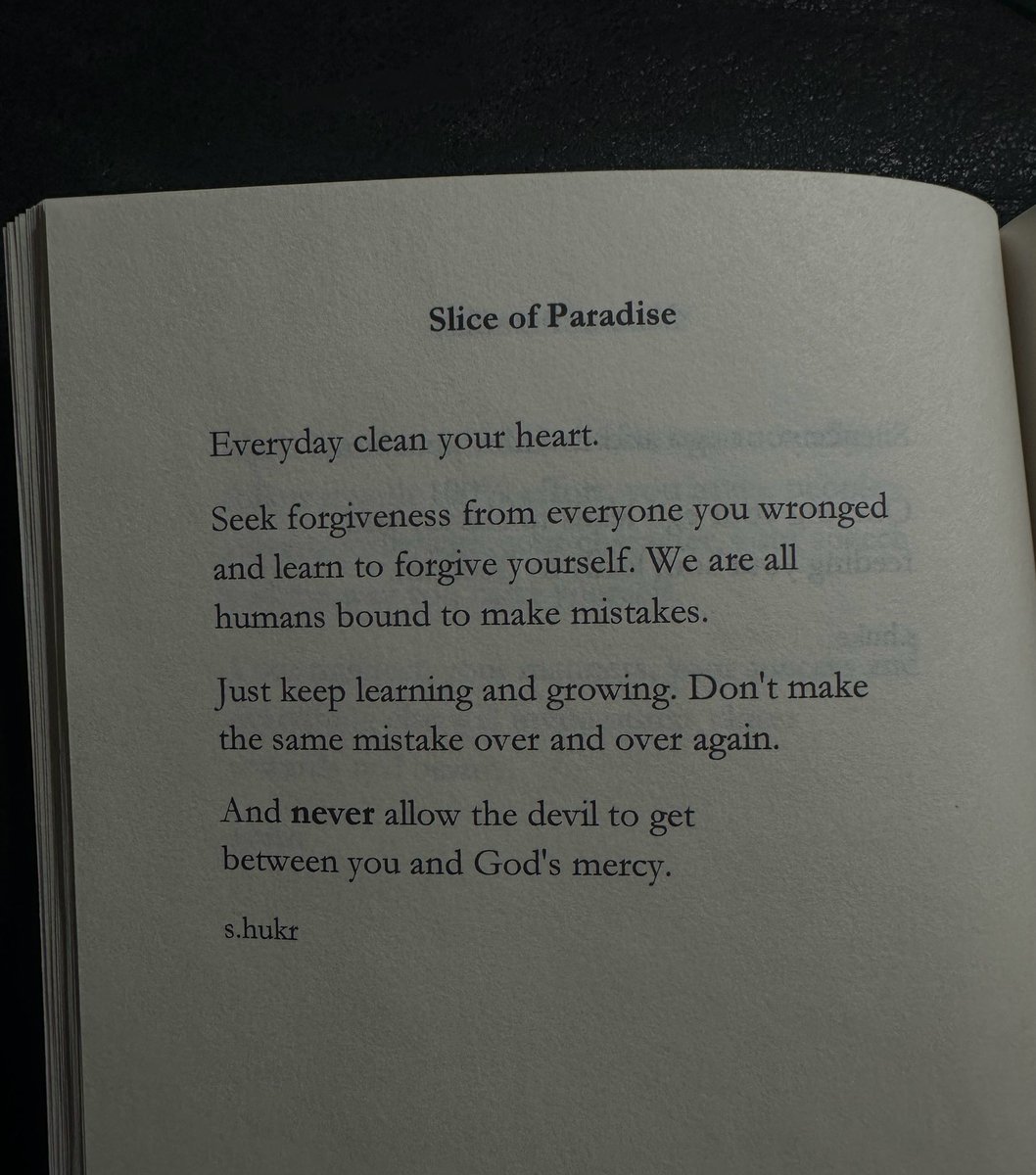 _hiboaden's tweet image. loving this book🥺