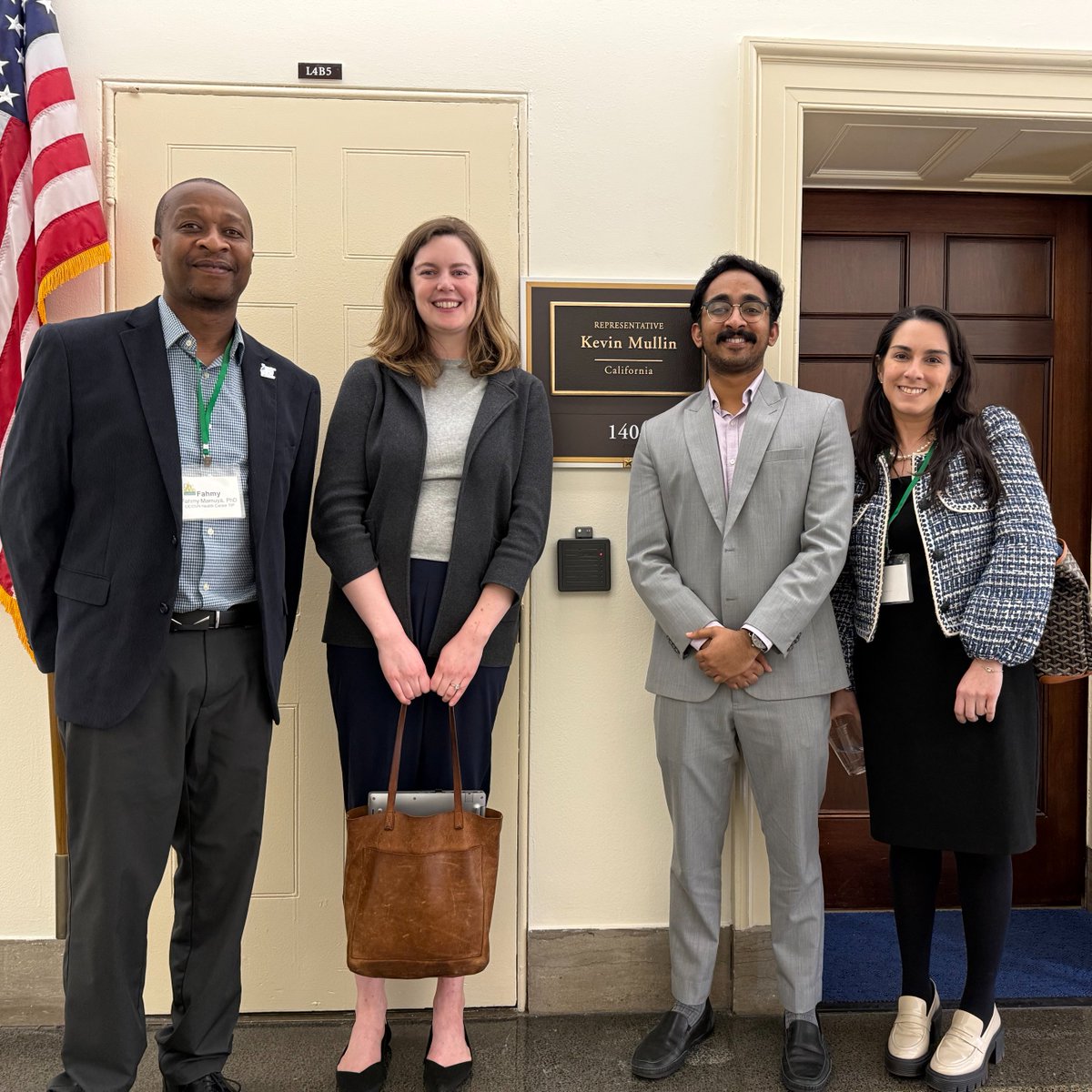 Had the pleasure of discussing our <a href="/UCSFCancer/">UCSF Helen Diller Family Comprehensive Cancer Ctr</a>  #CancerResearch #CancerPrevention and #CancerCare efforts with Ayan Dixit from Rep. <a href="/RepKevinMullin/">Kevin Mullin</a>'s staff.

The support &amp; robust funding of <a href="/NIH/">NIH</a> <a href="/theNCI/">National Cancer Institute</a> @cdcgov programs is key to continuing our mission to deliver innovative,