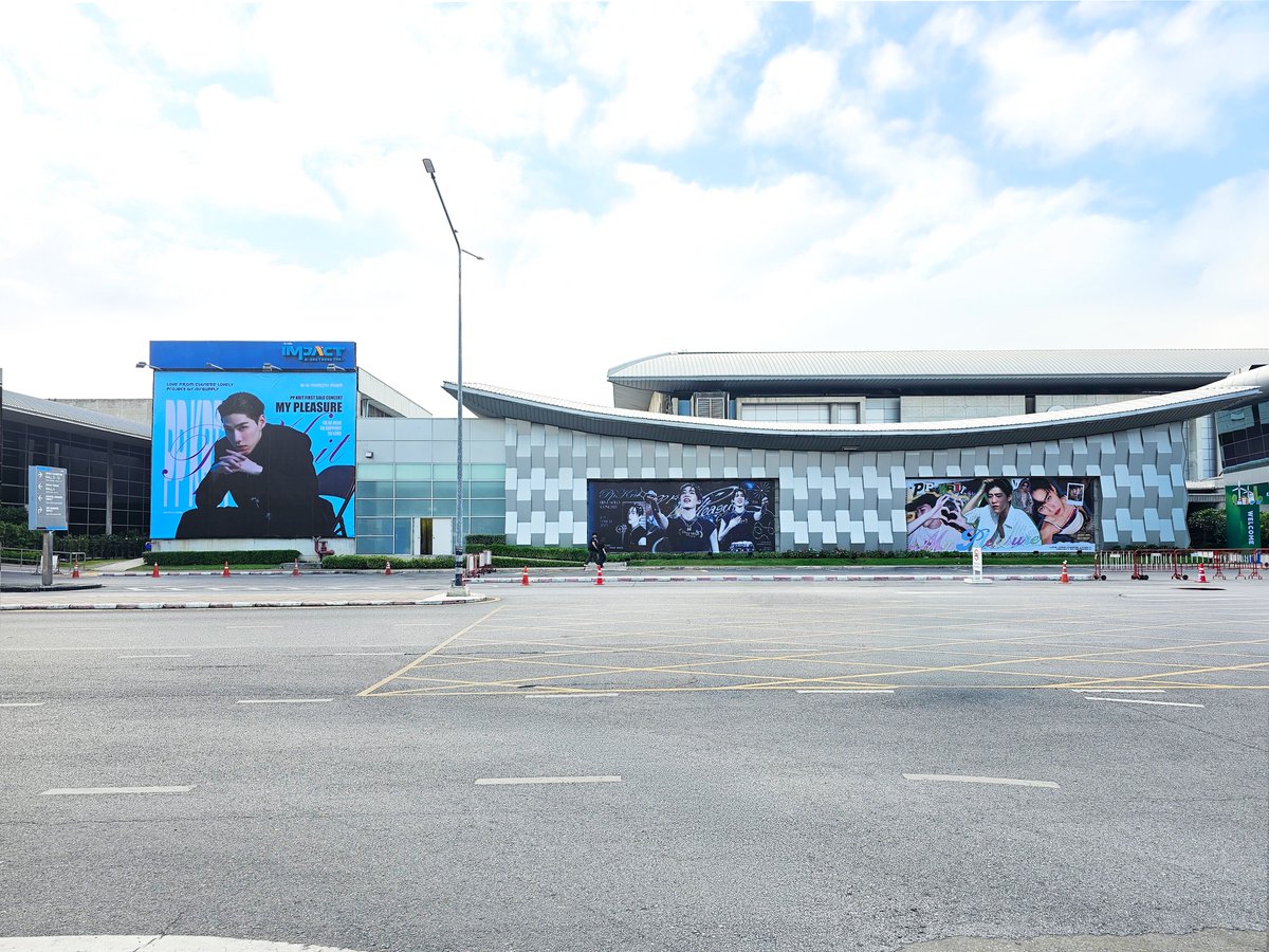 IMPACTVenue's tweet photo. ✨อุ๊ปซี่เดซี่ทั่ว #อิมแพ็คเมืองทองธา��ี กับ Fan Project ที่ชาวเลิฟลี่จัดให้เจ้าจิ๋ว #PPkritt 💎อย่าลืมเตรียมมาดามบง แวะมาเก็บความฟินด้วยกัน (1) 

#PPKritMyPleasureConcert 
#อีเวนต์เมืองทอง https://t.co/4SyI5LBWMQ