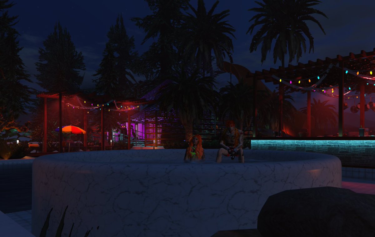 Harper_Synn's tweet photo. Our house in Neighborhood RP 2.0 

Killer party house I've seen yet!! https://t.co/SGOy8z8bTA