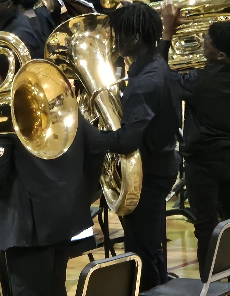 Tonight at our PreLGPE concert #tuba <a href="/misscorbett0712/">Monica Corbett</a> <a href="/XavierCanal3s/">Xavier Canales</a>