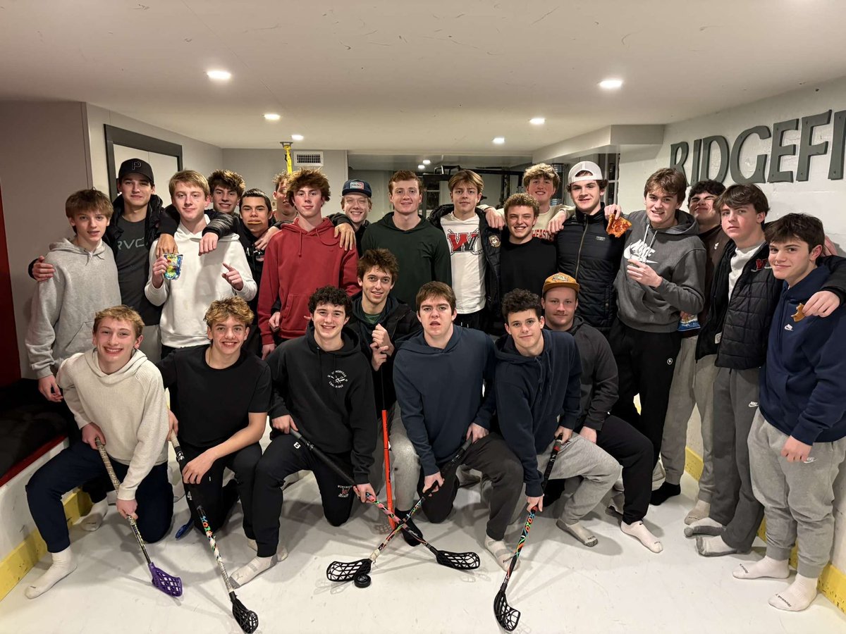 Boys take a tough ot loss 4-3 to SJS in the elite 8.
Thank you seniors for an unreal season and setting the standard high.
#12 #9 #17 #11 #7 #16