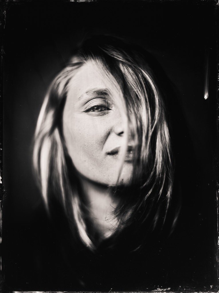 Kat - Rock singer 
18x24 cm Tintype 
BHTS Video
youtu.be/QH5G-cgf73c