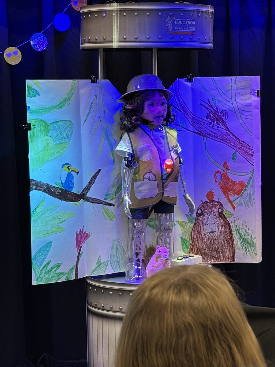 mrsnethsclass's tweet photo. ๐ Now landingโฆthe @FH_NKCSD 5th grade worldly travelers! We ended strong with Ms.Pโs class in South America with ๐ง๐ทBrazilโs culture๐ช, Amazon ๐๏ธ, weather ๐ค๏ธ& rainforest ๐๐ธ๐ฆโฒ๏ธ #FutureReadyLab https://t.co/KmHHHxR0tZ
