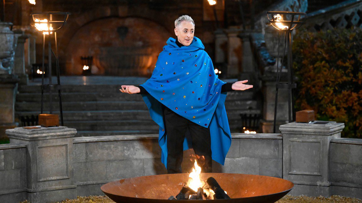 The cultural significance of this photo
#TraitorsUS