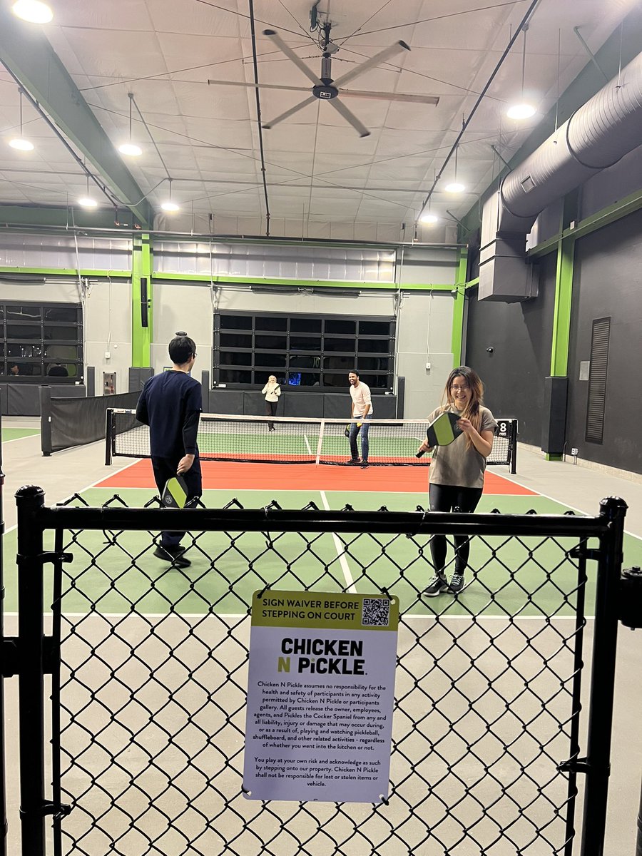 lakhani_laila's tweet photo. Such a fun night celebrating the Nephrology Fellow Appreciation Week over Pickleball! @UTSWNephrology @bethany_roehm @HuzairAli @MauOstrosky @EleanorLederer @PNVB1979 @PeihsuanTsaiMD @moosetajkhanji https://t.co/PiQJGQxdo9