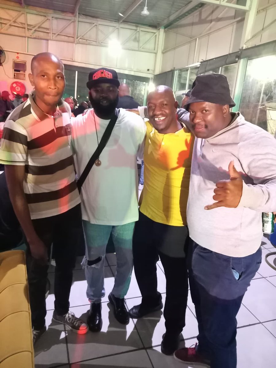 mphumbudemaemu2's tweet photo. @Terrimudau @Phalaphala @mabegelivhu @Dakalo_Baloyii @deep_renzo @MuhaliTakalani @D45597Amos @NRamuntshi @Godfrey_TG @RonaldSingo2 @SalaniRose @Octavia_Pfarie @TshilidziUakona @Mbaimbaivhahan1 #ro tika TRT #60ππ#nnaavhuulaa #mirithithoπ₯πππ»β€οΈβ #farasi https://t.co/aeXNMspScq