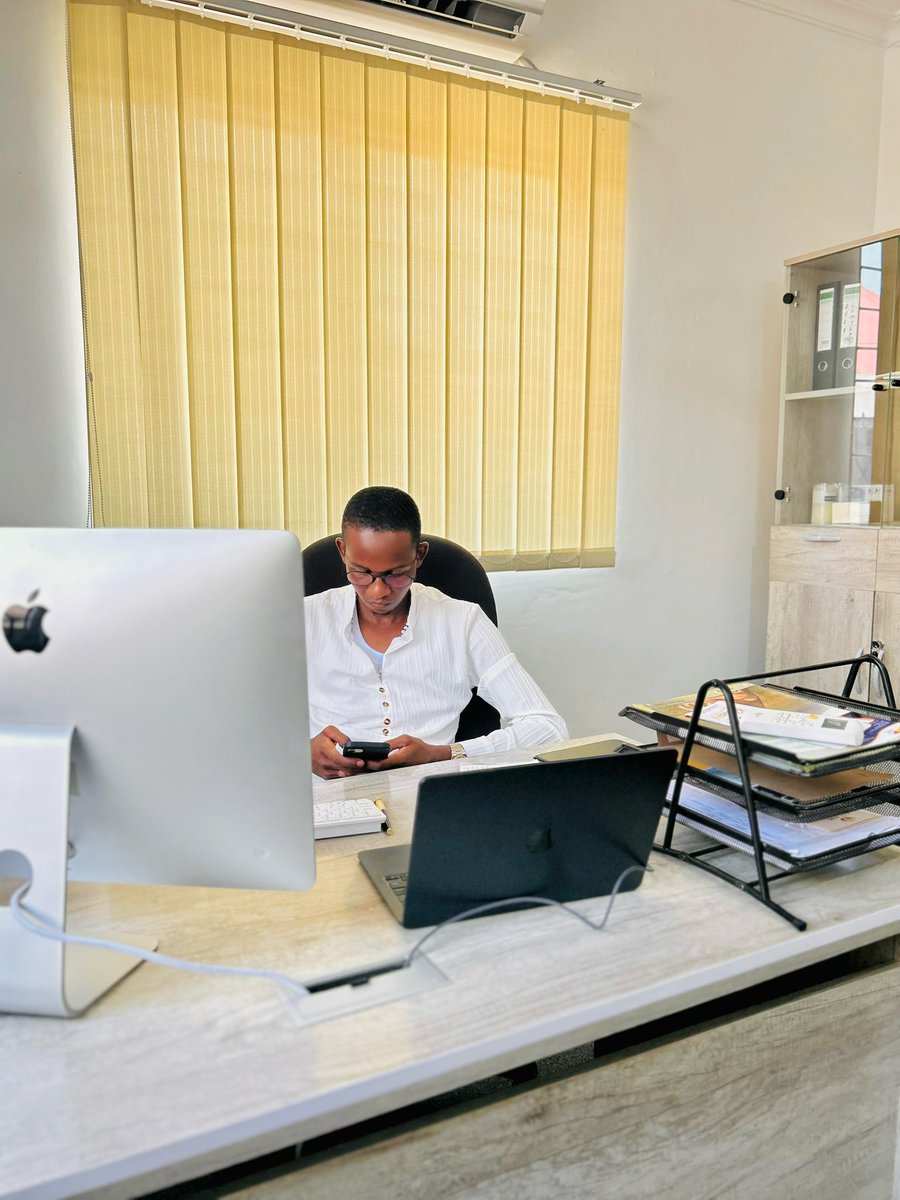 Fredtender's tweet photo. Hello my friends,

Siku ya leo Mungu asikupungukie wala kukuacha katika shughuli zako, masomo yako, afya yako hata familia yako. 

Chochote kitakachosimama mbele yako kwa ajili ya kukurudisha nyuma au kukuvunja moyo. Mungu akutetee na kukupigania. 

Ameen

Be Blessed ❤️🙏🏼 https://t.co/5Nireykbsb