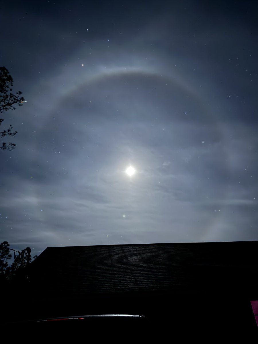22* lunar halo tonight and of course <a href="/Mrshntress/">Mrs. Hunts4Food70’s</a> is asleep and missing it.  She’ll probably make some excuse tomorrow about her stomach and vomiting.