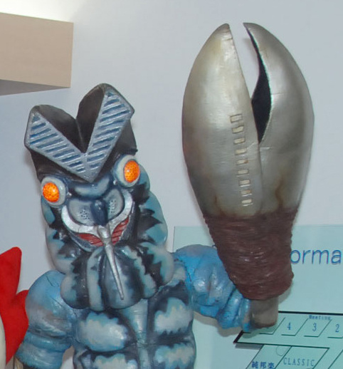 livedoornews's tweet photo. 【4/30閉店】「怪獣酒場 川崎」11年の歴史に幕 ウルトラ怪獣の憂さを晴らしの場
https://t.co/G8yu1DdOyM

バルタン店長は「川崎に、ウルトラマンたちの調査がやってくるという情報をキャッチした」と報告。今後活動を続ける「拠点」については「地球防衛隊関係者には内密にするように」としている。 https://t.co/jBD6SpH1tv