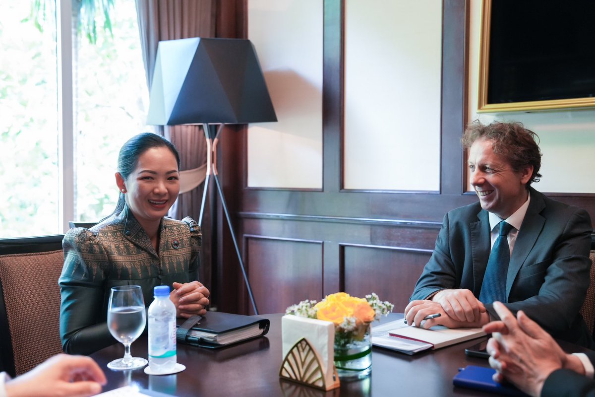Nimul CHAM (@c_nimul) on Twitter photo Met with His Excellency <a href="/EUAmbCambodia/">Igor Driesmans</a>, Ambassador of the European Union to the Kingdom of Cambodia
6 March 2025 Met with His Excellency <a href="/EUAmbCambodia/">Igor Driesmans</a>, Ambassador of the European Union to the Kingdom of Cambodia
6 March 2025