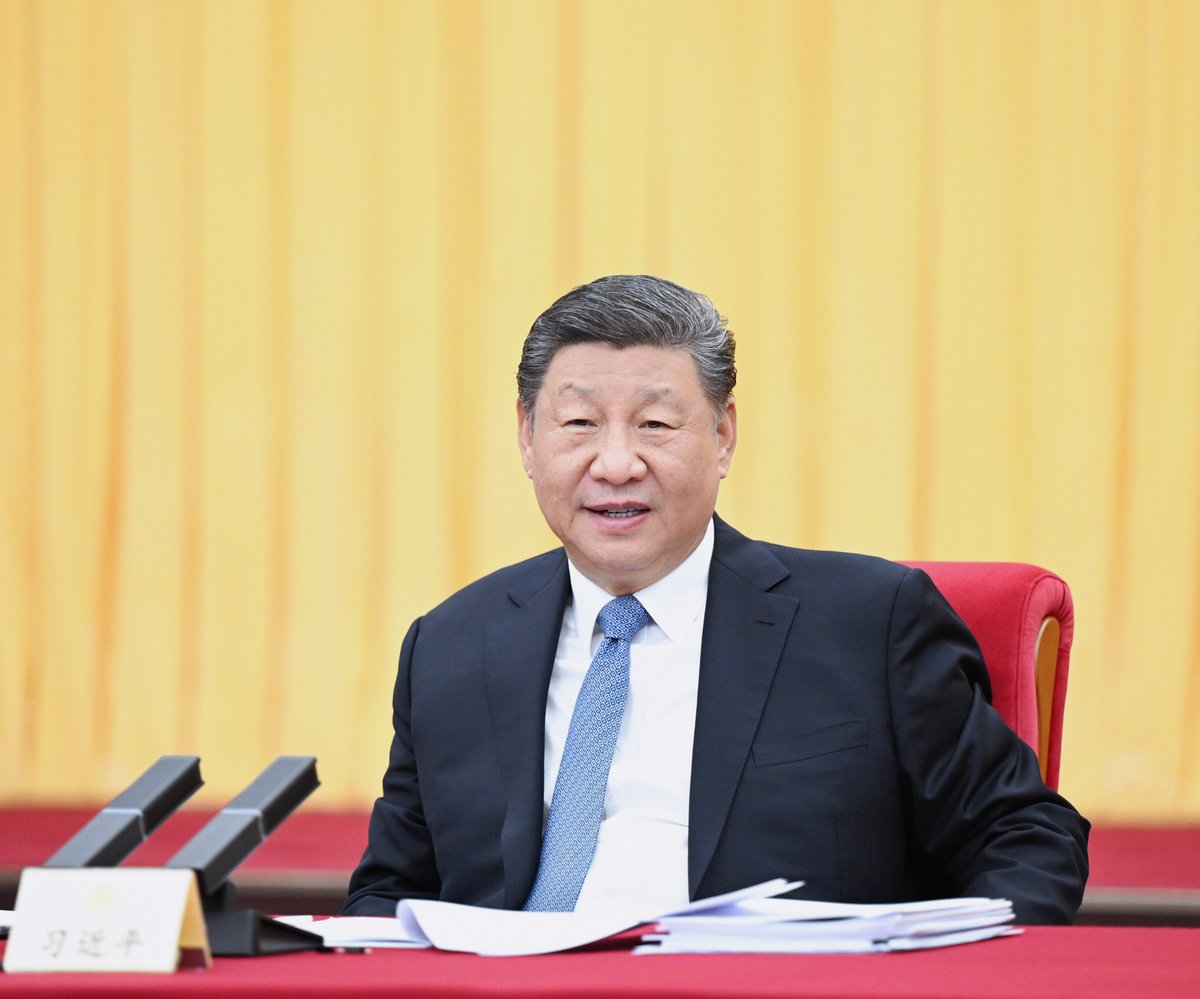 ChinaDaily's tweet photo. President Xi Jinping called on Thursday for strengthening the role of education in supporting China's sci-tech sector and talent development, so that the nation can see its talent flourish, everyone can realize their potential, and every talent is put to the best use. #XiJinping #习近平 @XisMoments https://t.co/Zyl9oL9Q3l