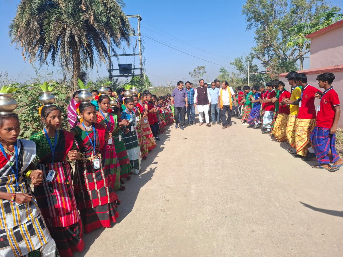 mpnabamajhi's tweet image. ଇନ୍ଦଖୋଳି ଉଚ୍ଚ ପ୍ରାଥମିକ ବିଦ୍ୟାଳୟ ର ବାର୍ଷିକ ଉତ୍ସବ ରେ ଯୋଗ ଦେବାର ଅବସର ପାଇଲି। #annualdaycelebration #schoolfunction #mayurbhanj_loksabha