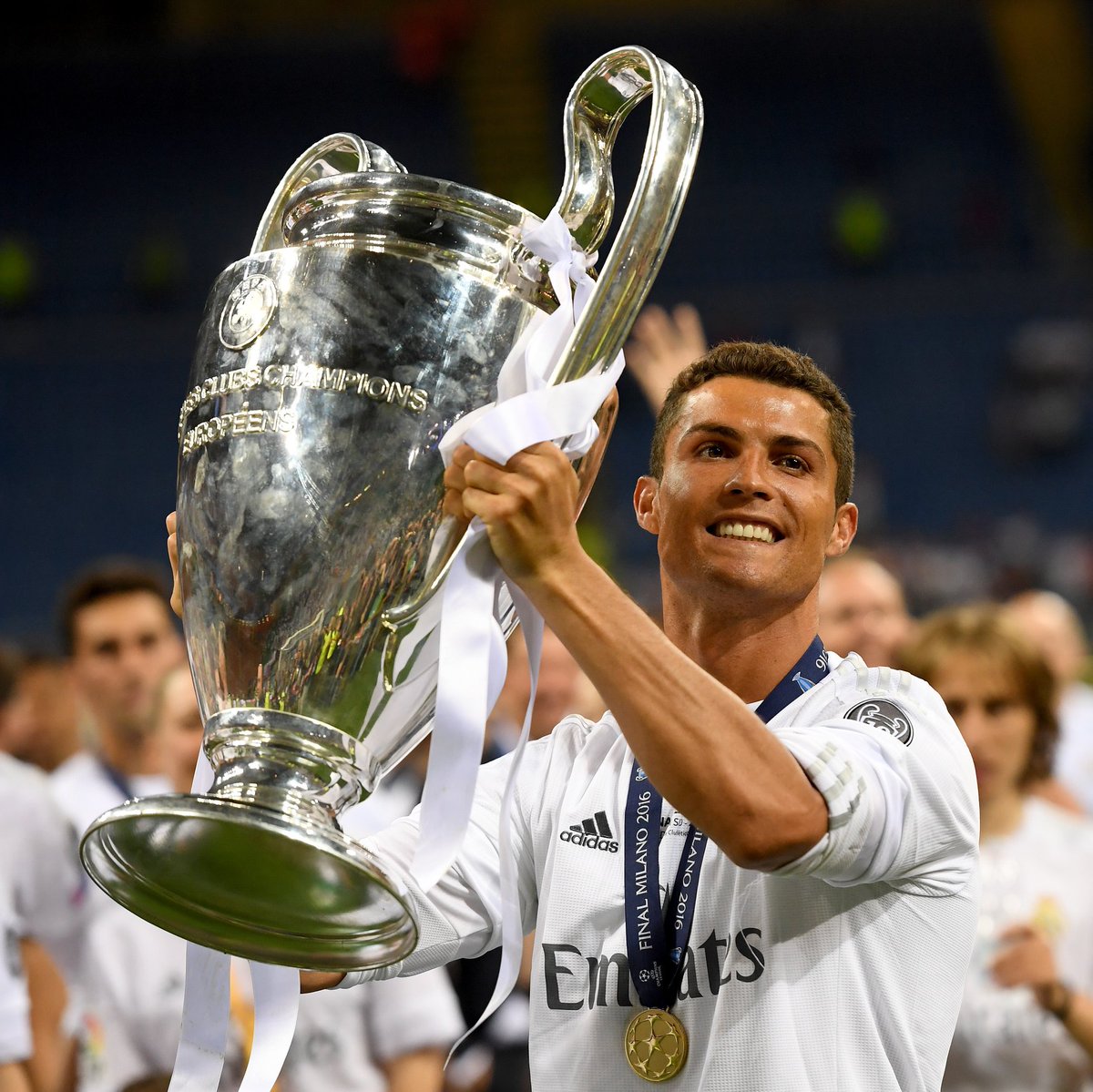 123 años de Real ¡Felicidades a toda la familia madridista! ¡Hala Madrid!