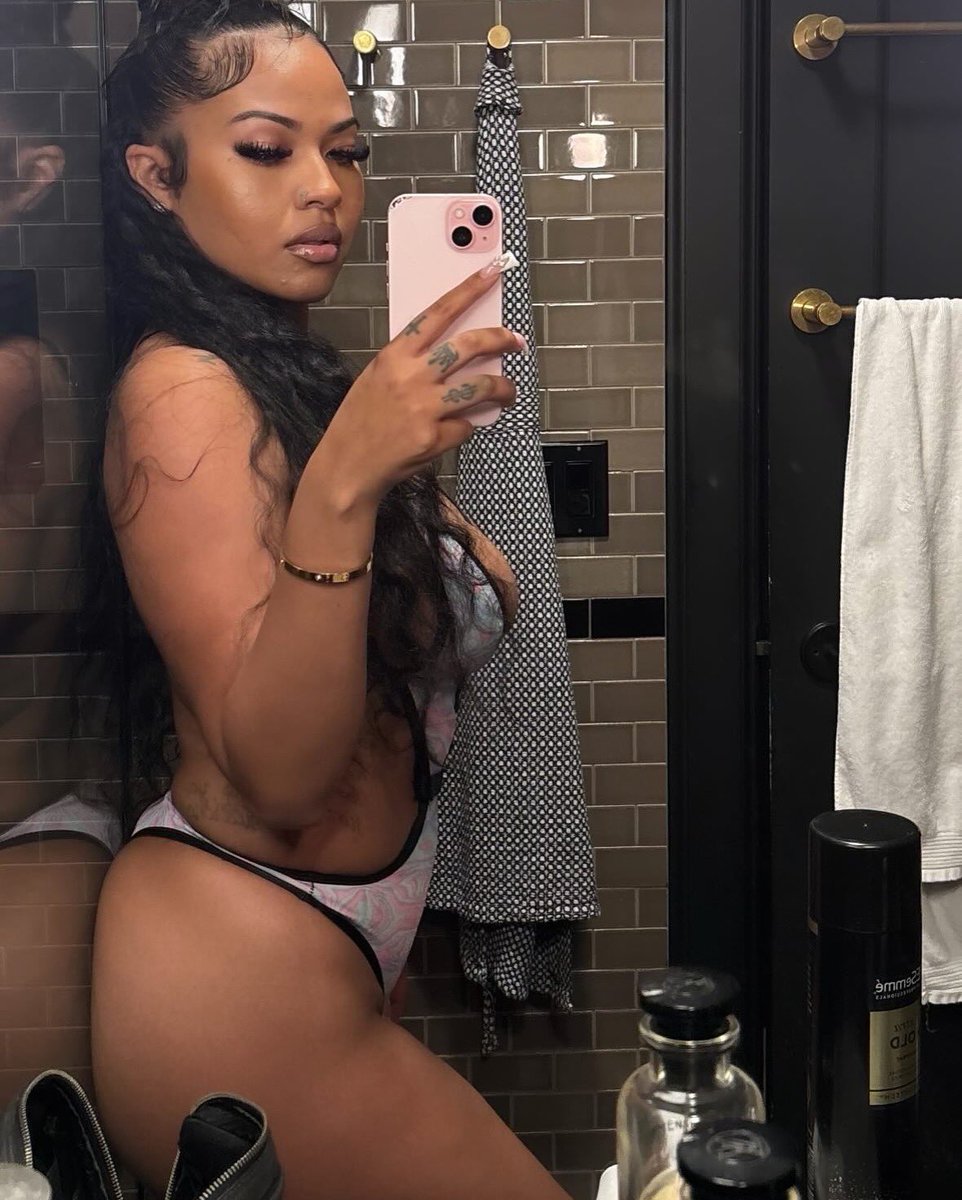 lickitforlala's tweet photo. 😈 https://t.co/W3m3PcsnMQ