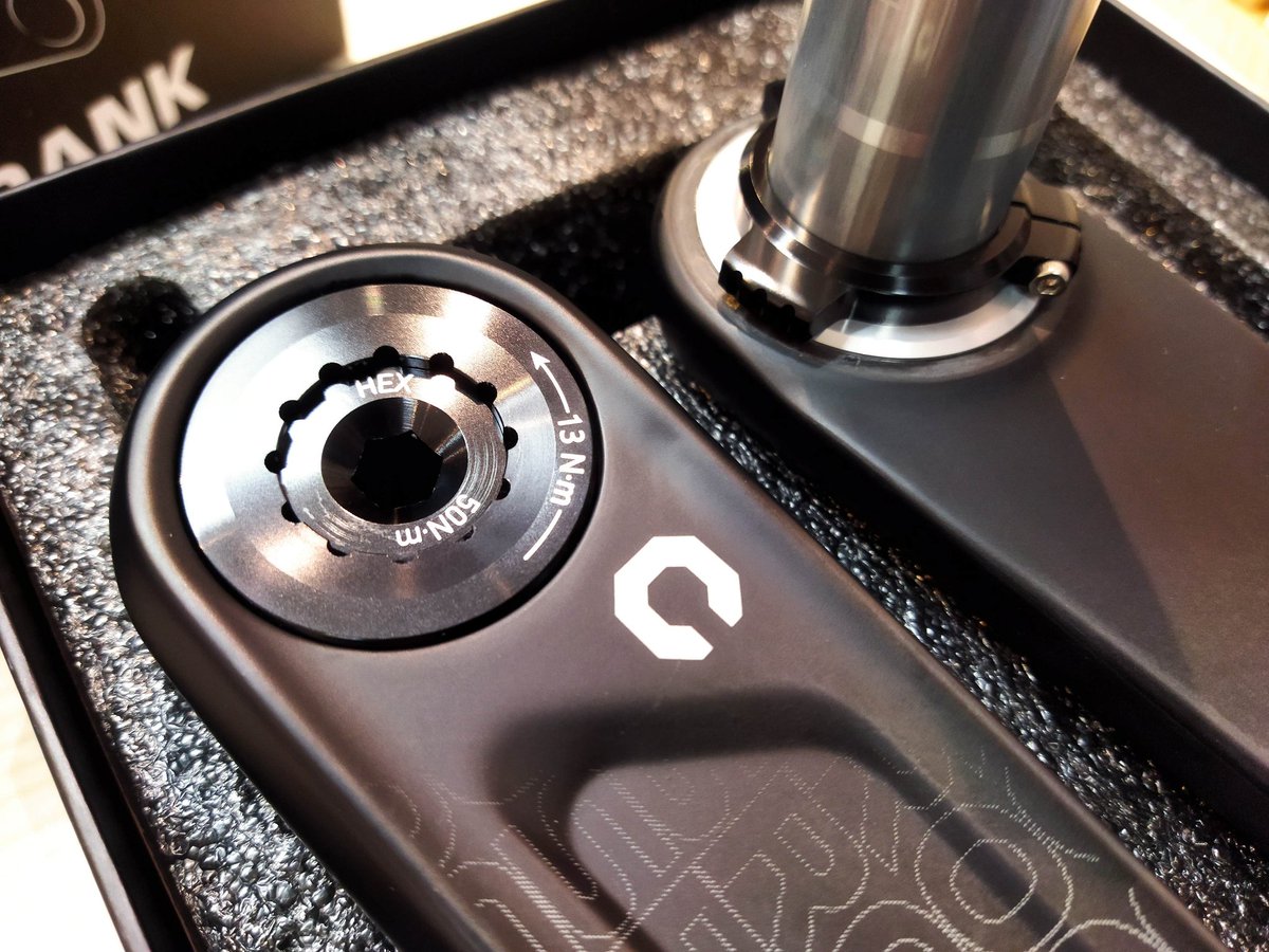 ROCKBROSのカーボンクランク扱い始めました〜😎 ¥33,980(税込)でコスパ