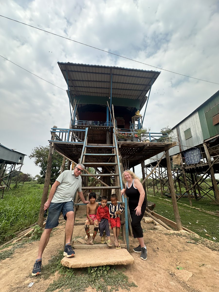 TabiBayon's tweet photo. Cool destination tours of : floating village &amp; Waterfall Kulen mountain.
#tour 
#camboida 
#bayontabi https://t.co/TQCfXCeWl5