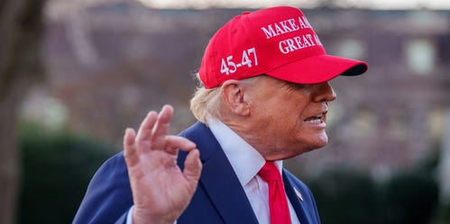 Sarah1Pulver's tweet photo. President Trump said Mexico won't be required to pay tariffs on any goods that fall under the USMCA trade agreement for the next month. https://t.co/xGCrLdvs2M
