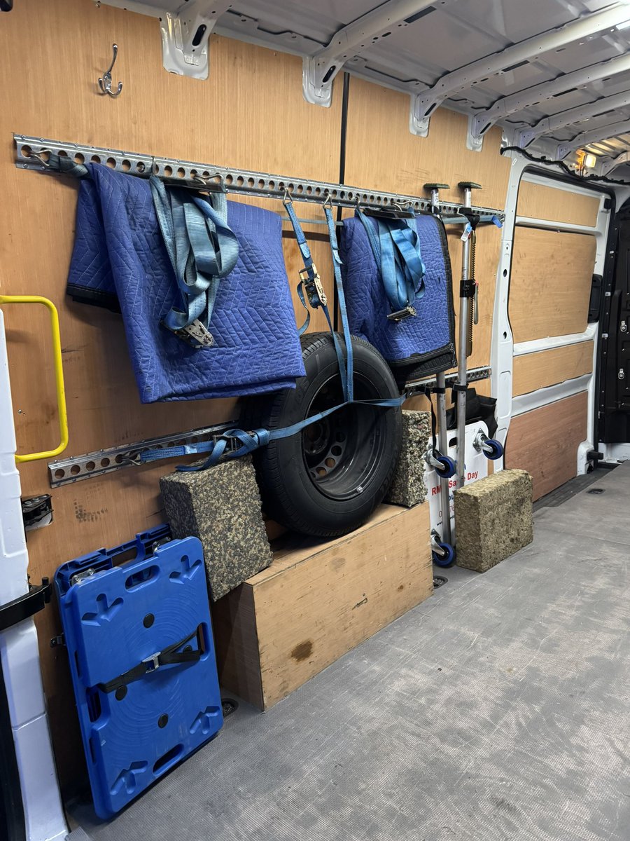 SameDayCoventry's tweet image. Tally Ho…🚚

Late start for me as I didn’t get back yesterday to load, so now it’s over to #Birmingham for 2 x collections to go to #Crawley 🚚

I’ve also loaded 2 x #backload jobs out of storage, 1 for #AbbottsLangley and 1 for just outside #Banbury 🚚

Both B’ham companies I…