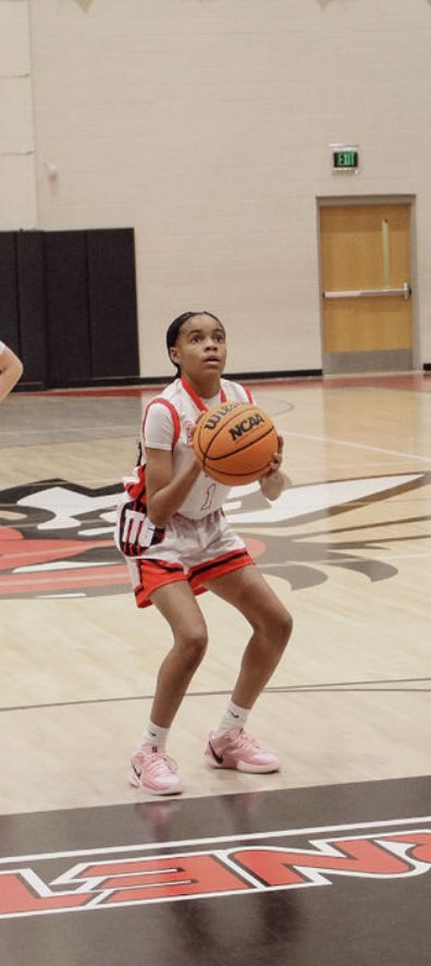 Kelley Rockwell will show why she is one of the best 2030s in the entire country 
<a href="/BlueStar30s/">BlueStar30</a> <a href="/SelectEventsBB/">Select Events Basketball</a>