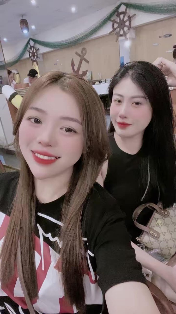 Bé áo đen hay bé áo đen ạ