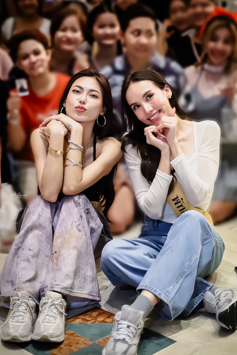 ขอให้โลกใบนี้ใจดีกับเบลเชลด้วยน้าา เขาเกิดมาเพื่อเป็นความสุขของกันและกันจริงๆ 

[ #bellchelle #เบลเชล ]