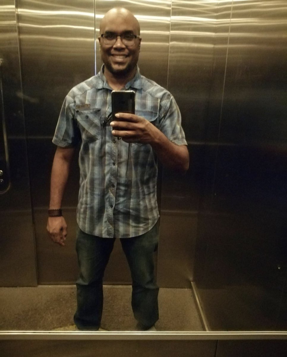 t_bbearr's tweet photo. @BorikenKoki @Frantrek Don’t mind @Frantrek. This is him. He’s a black “Dominican” who projects his insecurities about his skin color onto Haitians. If Haitians aren’t Taino, he damn sure isn’t as well. If you drop him in Haiti, he will blend right in. That’s why he mad. https://t.co/OfT042h6zj