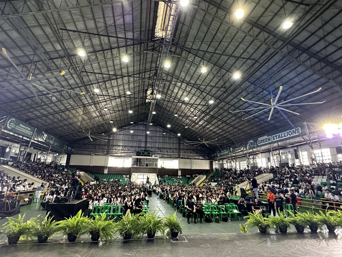 Joseph_Morong's tweet photo. Thank you De La Salle Lipa! #masterclass #GMAMasterclass https://t.co/14NcOYTopX