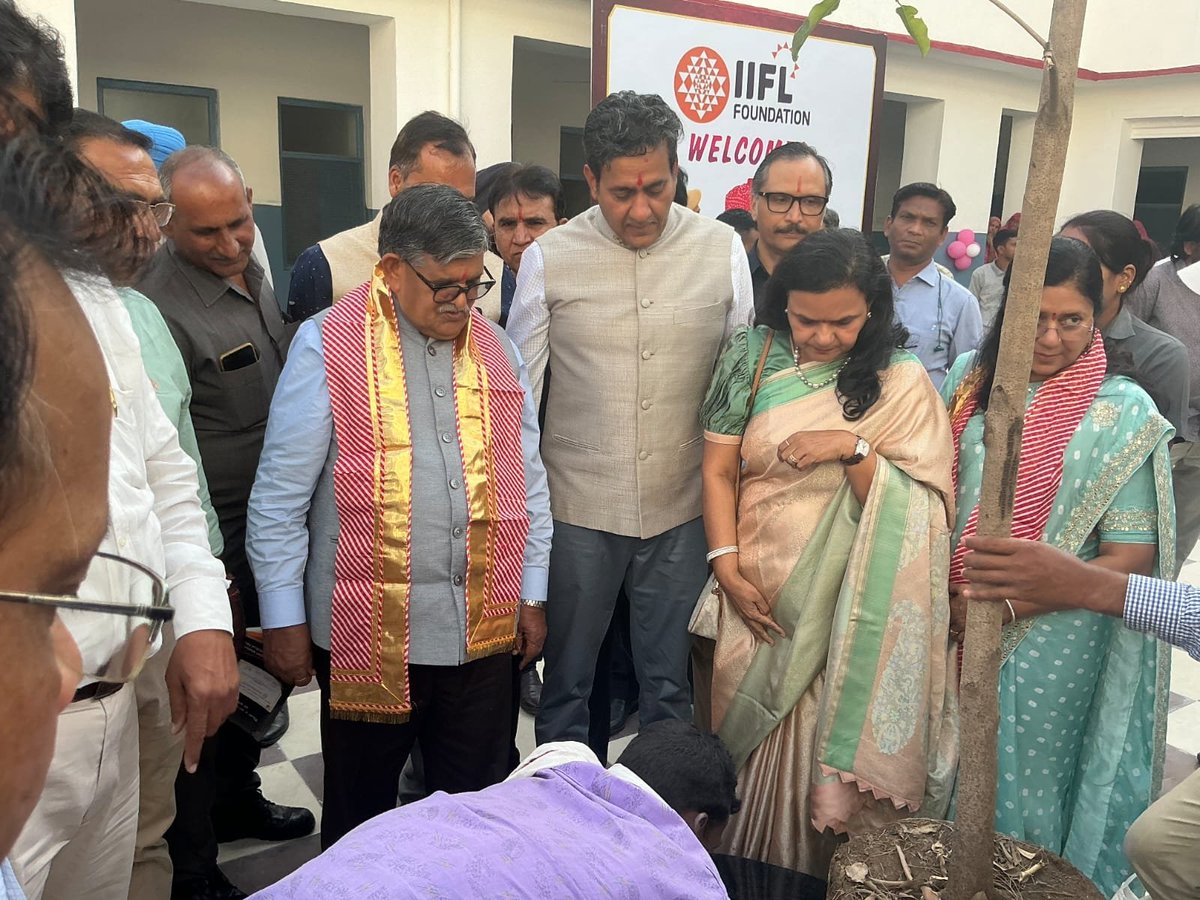 JainNirmal's tweet photo. Recently, we inaugurated a Dharamshala at Maharana Bhupal Hospital in Udaipur. This facility comprises 36 rooms and 6 large halls, offering accommodation at a nominal fee of ₹10 per day. Residents from approximately 200-300 nearby villages benefit from this amenity. (1/4) https://t.co/iGnCvS5vRp