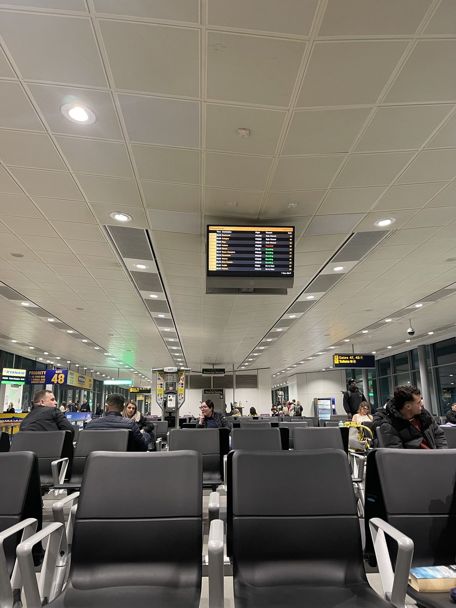 Stansted between 5am and 6am is an odd place. Feel dystopian for some reasons. Thinks it’s the decaying walls and people sleeping on the floor. 
Upside, made it with more than enough time for my flight.