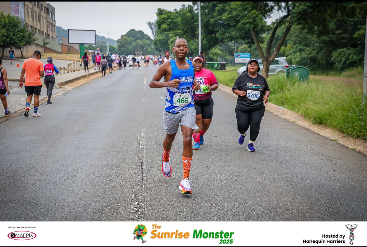 #WSAAB Who said accountants are boring?

Check out Prof Tankiso Moloi (Executive Dean: CBE) sporting his brand new Accountancy@UJ #UJ20 socks during the Sunrise Monster 32km race over the weekend...

#UJ #SOA #CBE #UJ20