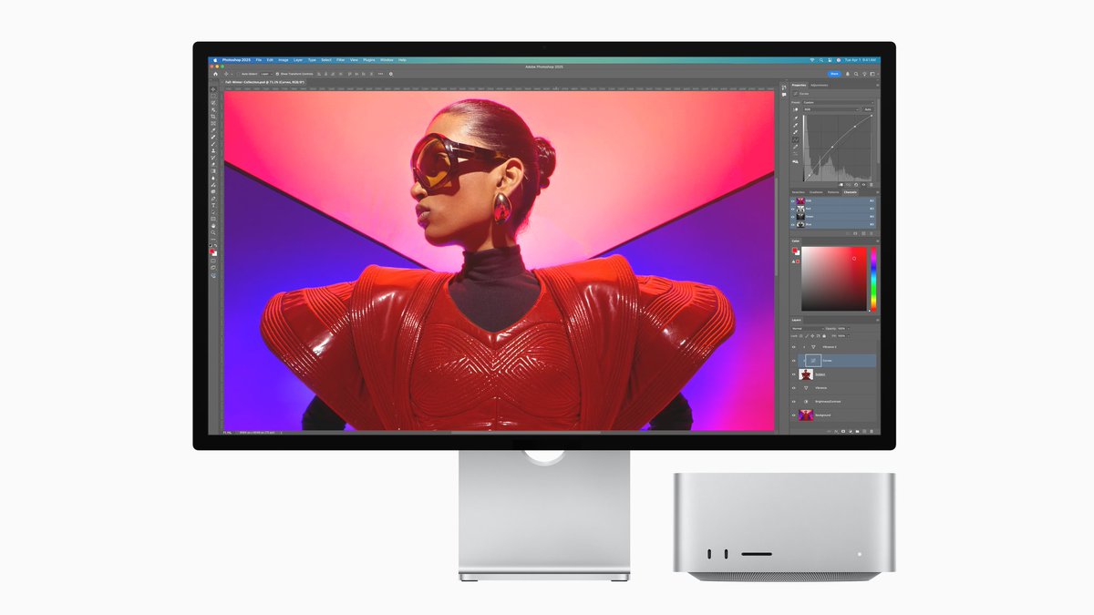 Dhananjay_Tech's tweet image. The new Mac Studio looks insane! 🤯 

Editing on Final Cut Pro with 512GB of unified memory on M3 Ultra? No RAM bottlenecks, no slowdowns? 

If this holds up in real-world editing, it’s a next-level upgrade for content creators. 🎞️ #MacStudio