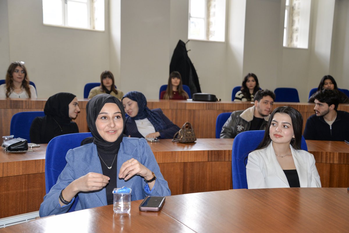 Spor Meclisi 1. Dönem Açılışını Gerçekleştirdi!🏆

Türkiye’nin ilk Spor Meclisi, ilk toplantısıyla çalışmalara resmen başladı! 

🎖️Spor Elçilerimiz, üniversitemizdeki spor faaliyetlerini geliştirmek ve yeni projeler üretmek için bir araya geldi.

📸İşte açılış anlarından kareler!