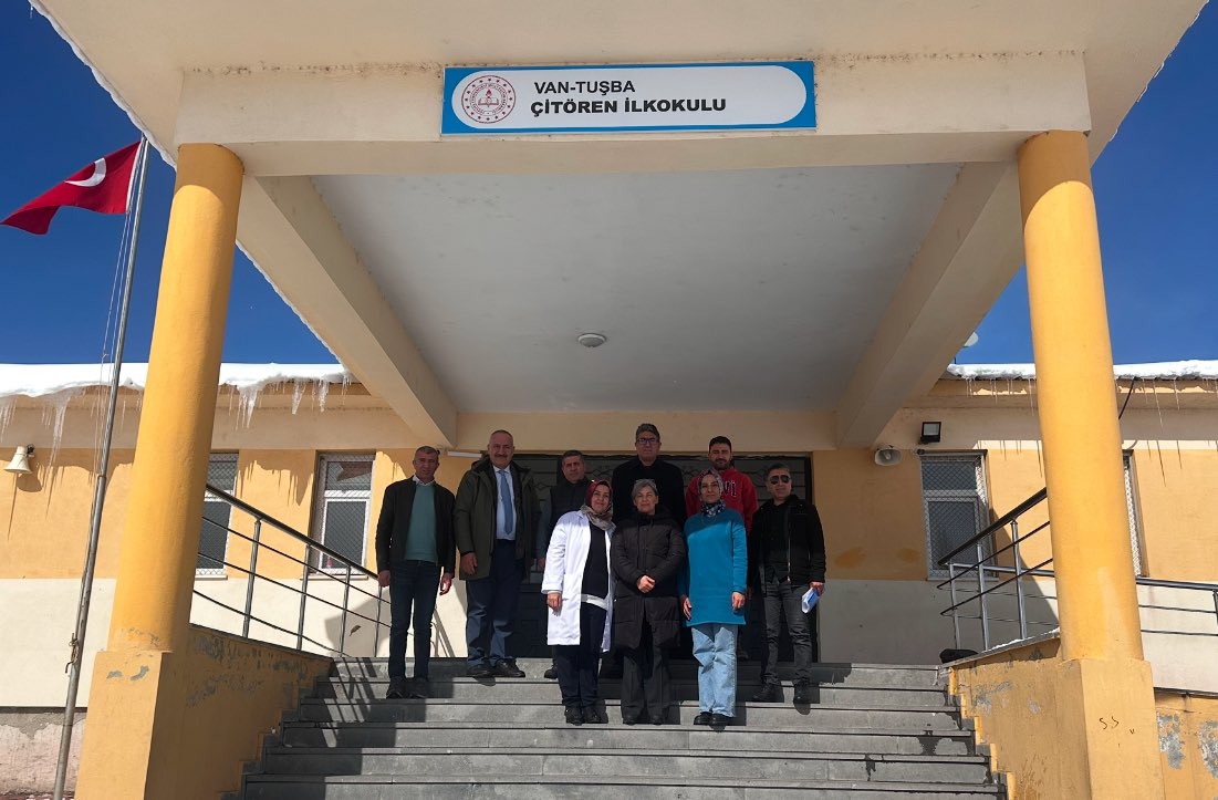 Hep depremin merkez üssü olarak ismi duyulan Çitören Köyü, şimdilerde Hayat Boyu Öğrenme kursları merkezi oldu. 

Giyim ve El Sanatları kurslarımızın olduğu Köy Yaşam Merkezimizi ziyaret ettik, Usta Öğreticilerimizin ve kursiyerlerimizin taleplerini aldık, hayallerine ortak olduk