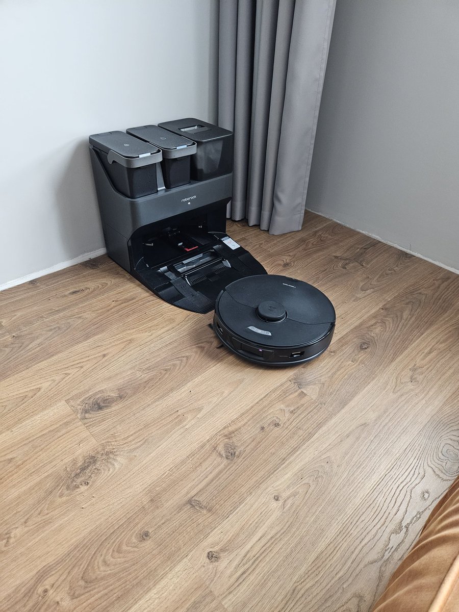 saintmorrigan's tweet image. мы третий год не можем сделать плинтуса зато у нас теперь есть новый монст и это имба отказаться от мытья полов это лучшее что может случиться в этой жизни