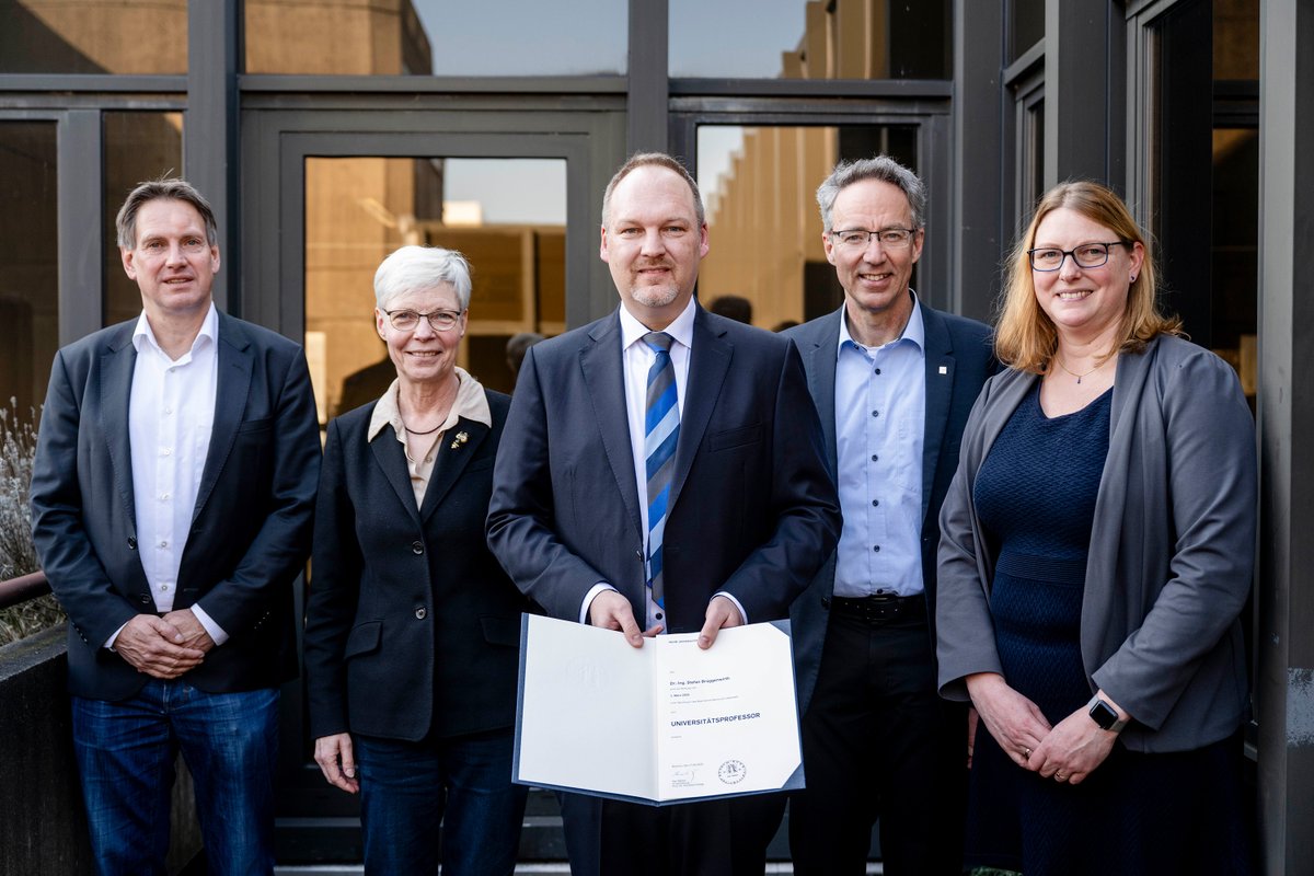 Dr.-Ing. Stefan Brüggenwirth wird Professor für Kognitive Sensorik an der Ruhr-Universität Bochum

Mehr Info: fhr.fraunhofer.de/de/presse-medi…