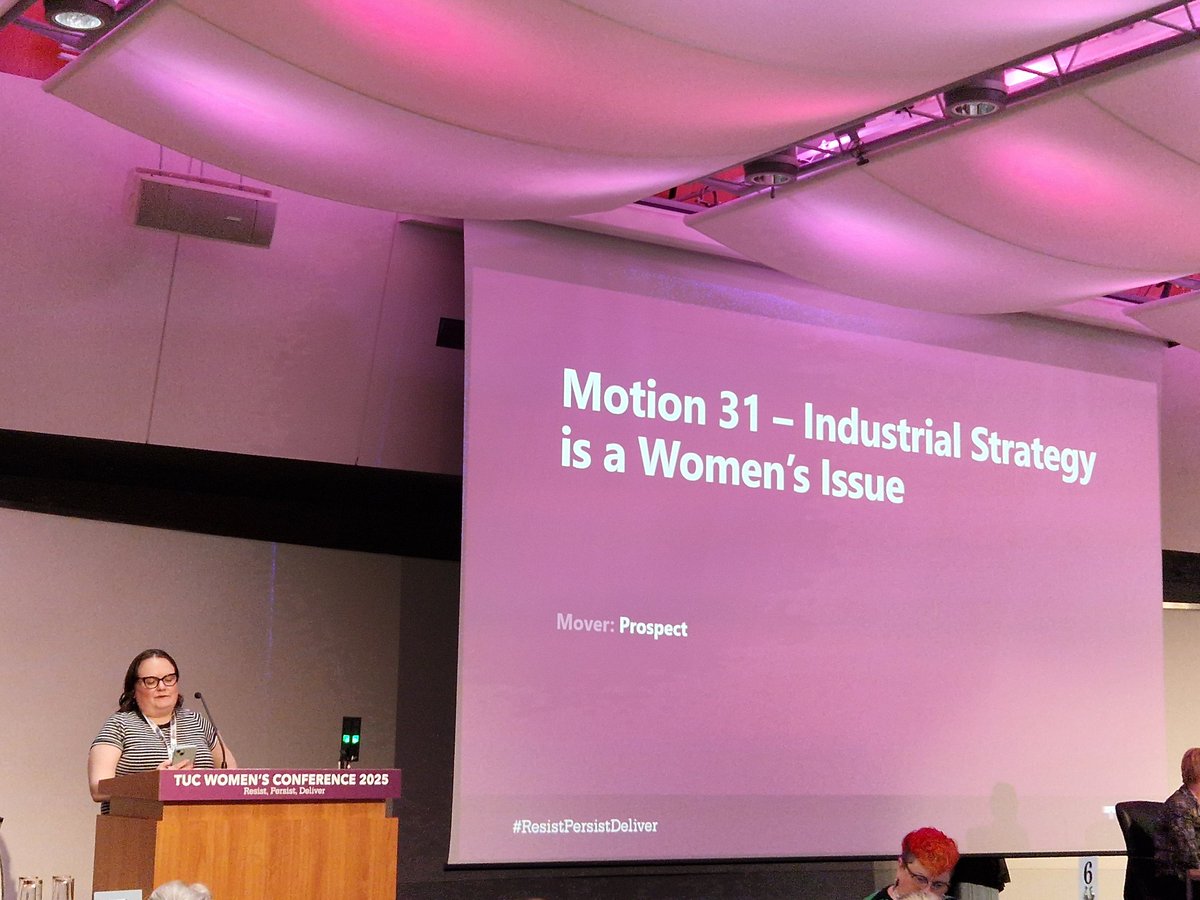 1st time <a href="/FDA_union/">FDA union</a> speaker Laura Bright makes brilliant &amp; personal case for union reps with STEM expertise, &amp; upskilling all workers with those skills, supporting <a href="/ProspectUnion/">Prospect Union</a> motion at #TUCWomensConference on Industrial Strategy is a Women's Issue #ResistPersistDeliver 👏