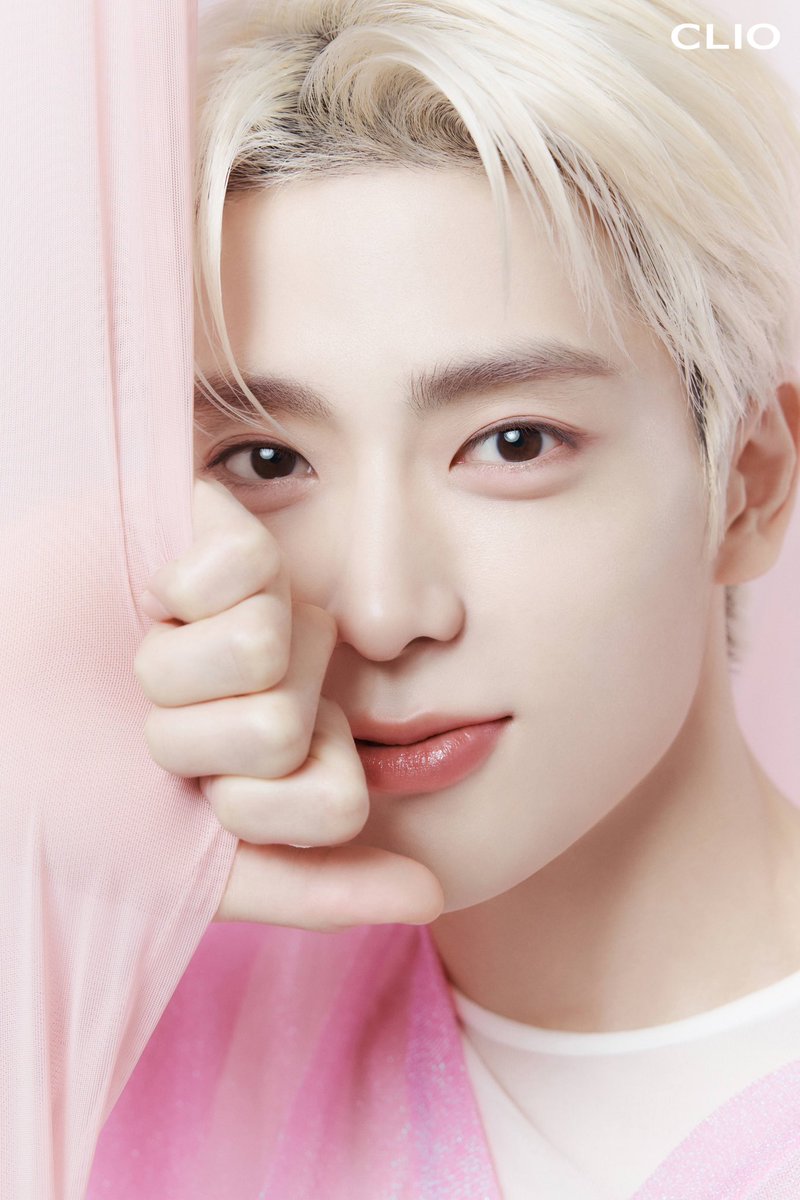 official_CLIO's tweet image. 아직 안 끝났지롱💚.💚

촉촉하고 부드러운 핑크빛 생기광
메쉬 글로우, 핑크 NCT 재현💗

#클리오 #CLIO 
#NCT재현 #JAEHYUN