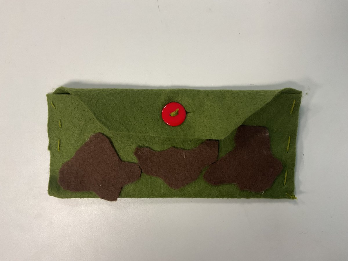 In textiles in DT, we have been making purses and wallets for a person during World War 1. We wrote a brief, planned, made and evaluated our product <a href="/MoorsidePA/">MoorsidePA</a> #moorsidepa #moorsidepadt