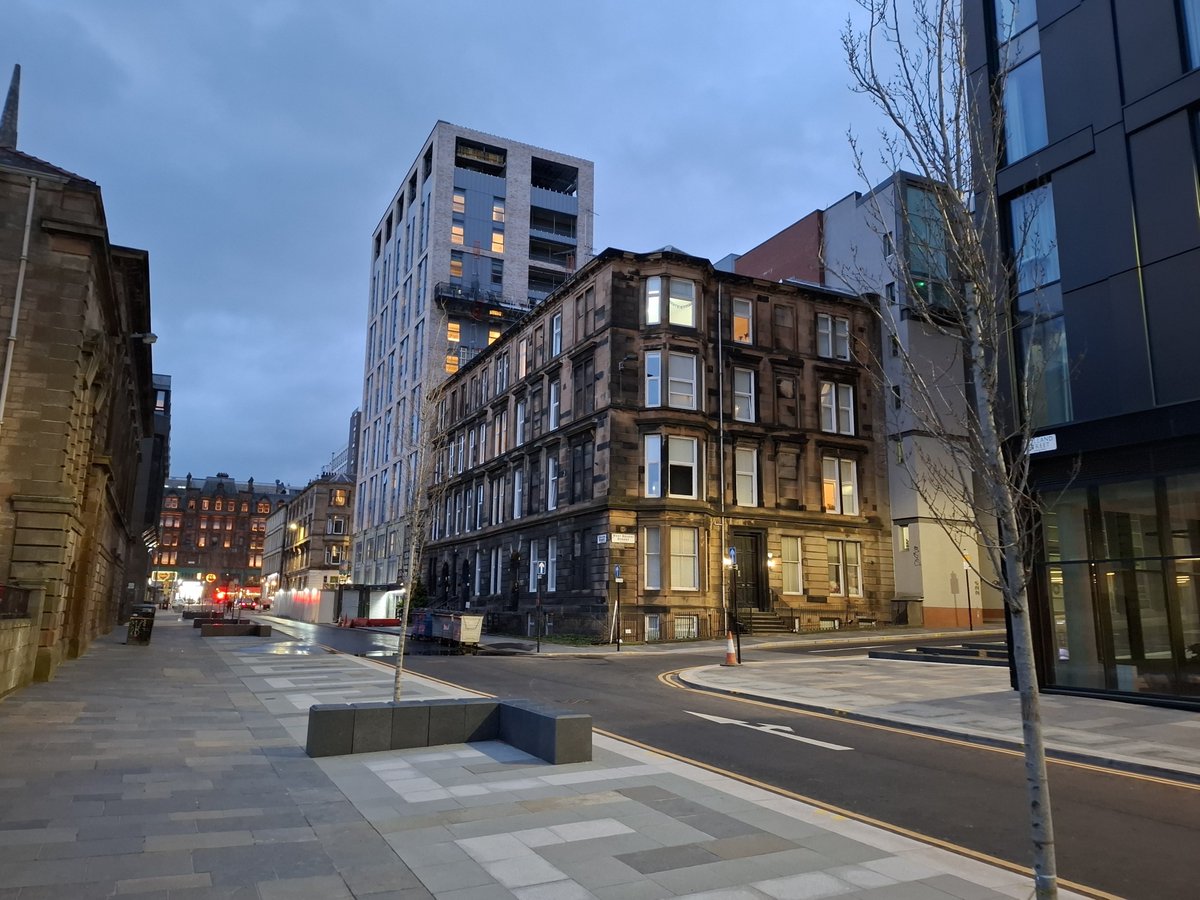 This street is looking pretty damn Fine