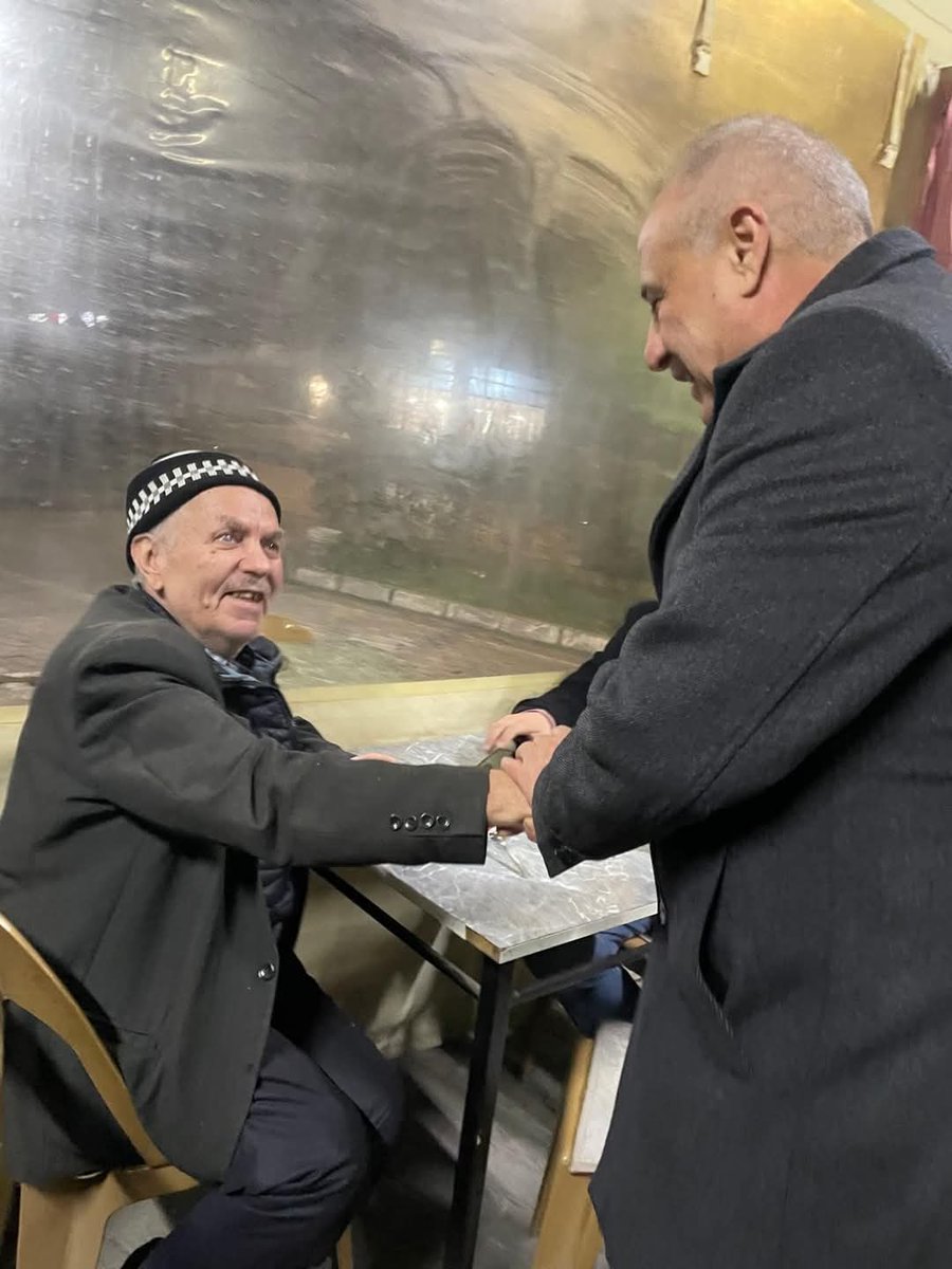 Cuma berekettir, cuma rahmettir…
İçten bir selam, dostça bir tebessüm, karşılıklı samimiyettir.
Allah birliğimizi, dirliğimizi daim etsin.
Cumamız mübarek olsun.
Selam ve dua ile🤲
#HayırlıCumalar