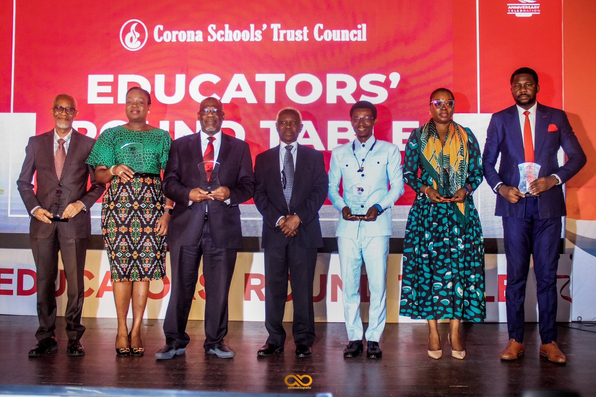 iamakinakinpelu's tweet photo. Yesterday brought back memories…

I started my education journey at Corona Schools. Today, I have evolved from been a classroom teacher to a  teacher trainer ,policy expert  and author of educational books.

Today,I was a speaker at Corona at 70
#akinspeaks https://t.co/v1rpJu3FFp