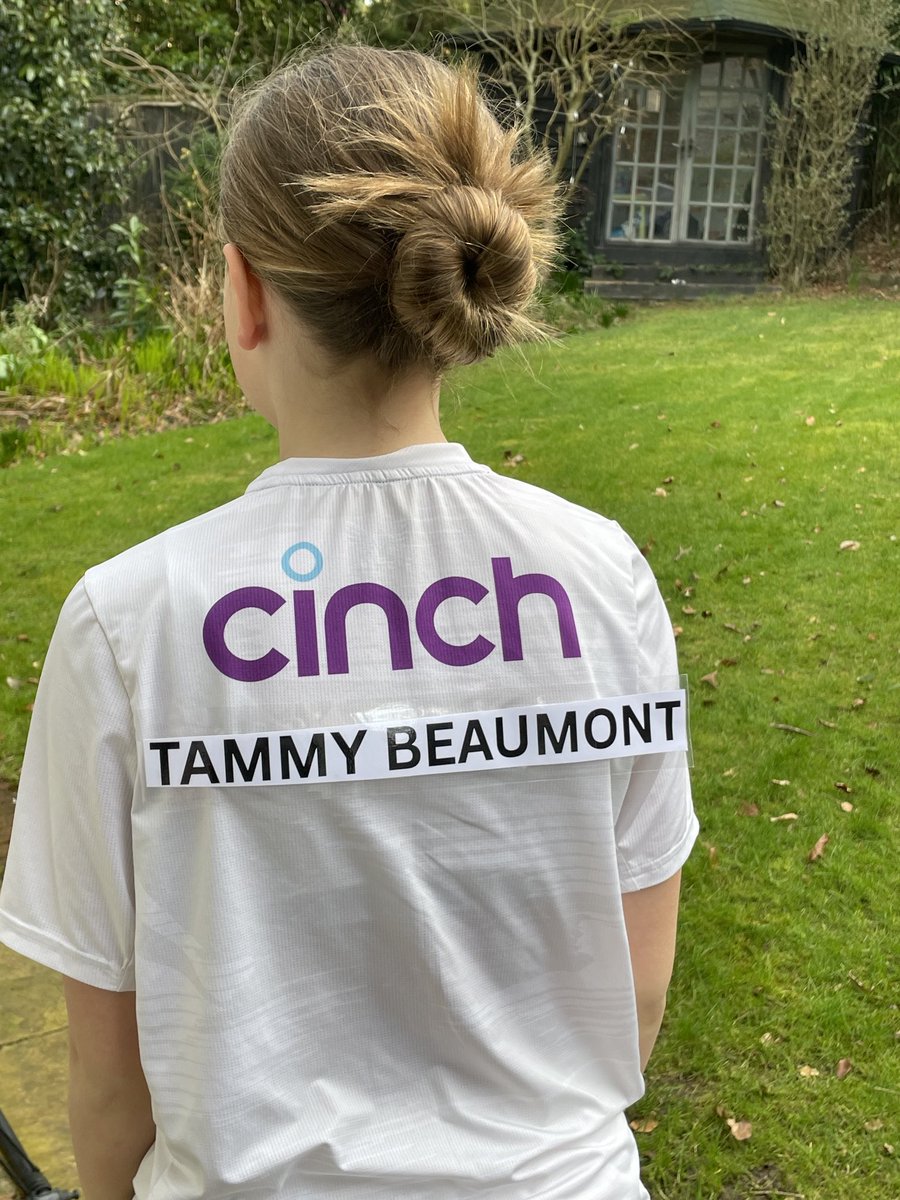 My youngest cricketer on World Book Day 2025 ⁦<a href="/Tammy_Beaumont/">Tammy Beaumont</a>⁩. 😍🏏

⁦<a href="/HampshireWomen/">Hampshire W&G Cricket</a>⁩ ⁦<a href="/HampshireCB/">🏏 Hants Cricket Board</a>⁩ ⁦<a href="/englandcricket/">England Cricket</a>⁩ ⁦<a href="/grayshottcc/">Grayshott CC</a>⁩