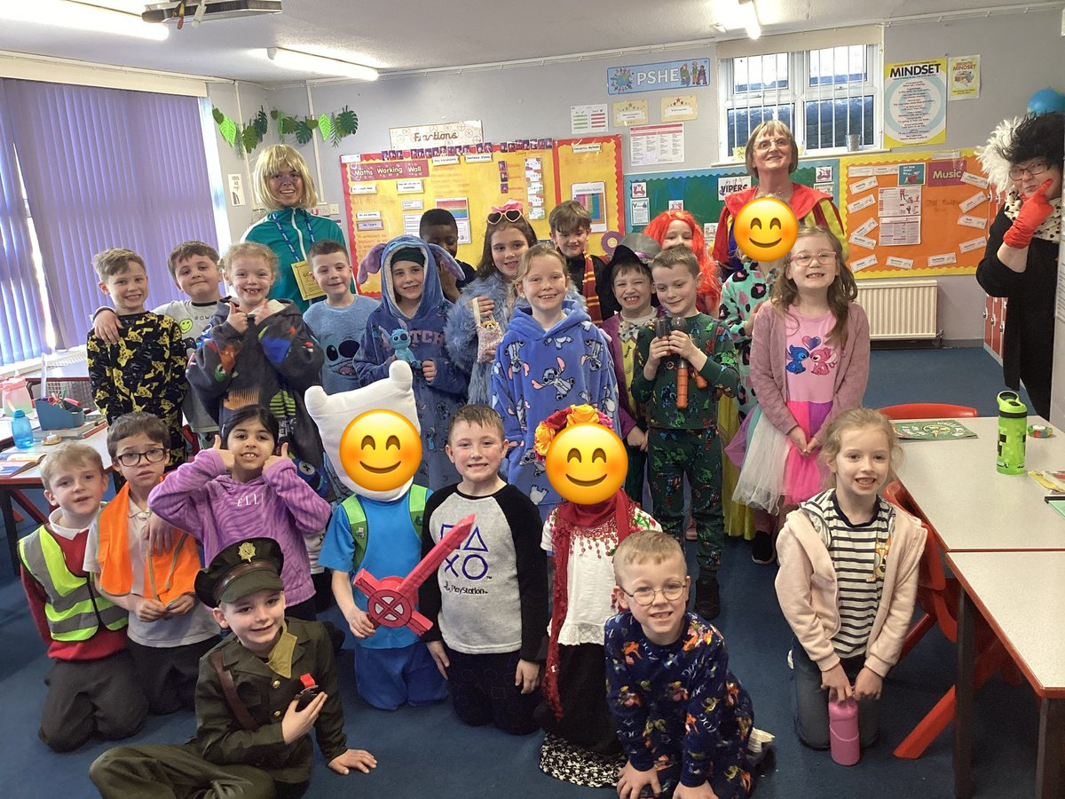 HorwichParishCE's tweet photo. 2/3B and 3/4H enjoyed taking part in world book day 📖
#hpy2
#hpy3
#hpy4 https://t.co/XpUtgf7EDO