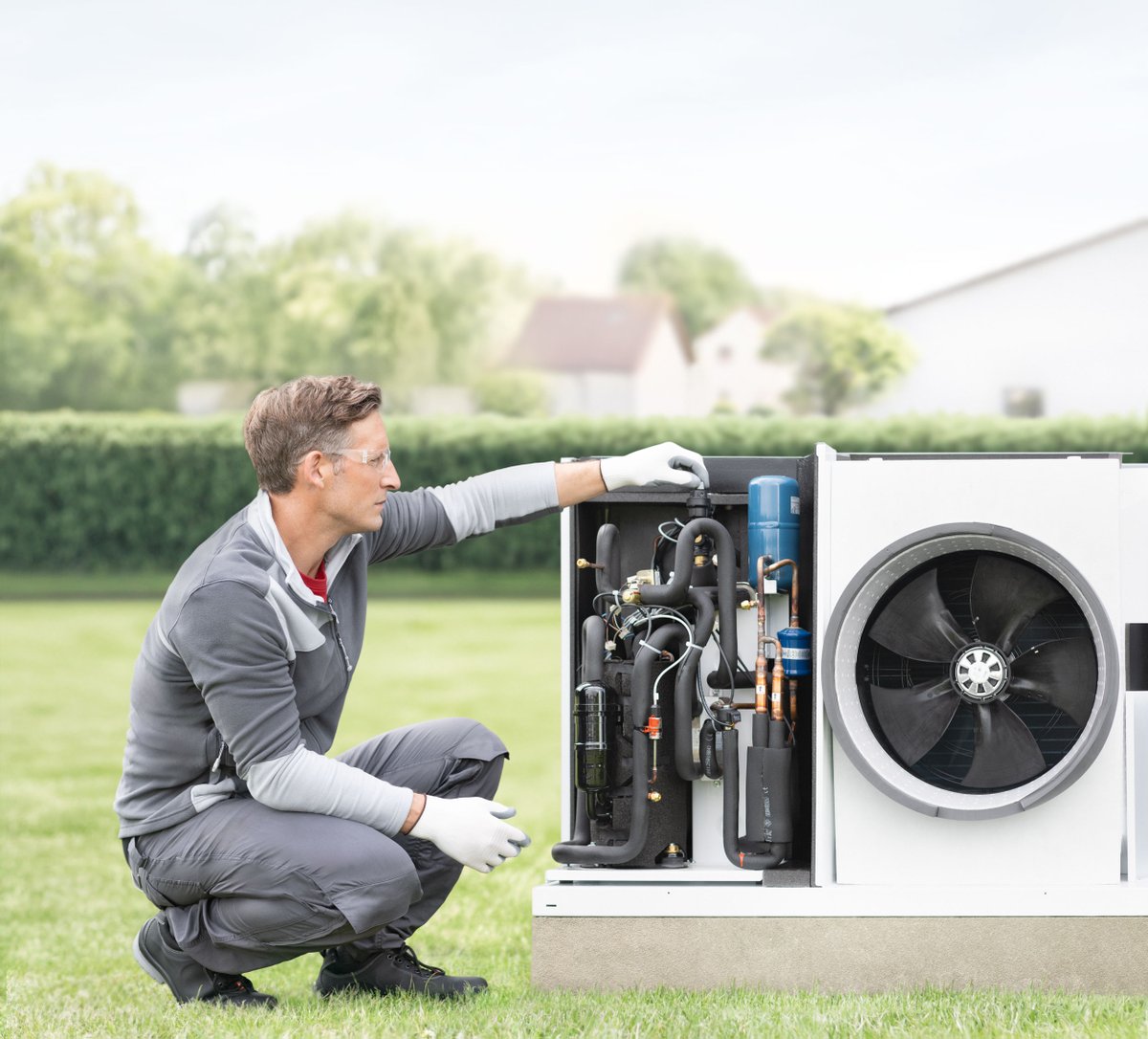 #kältemittel ❄️ Die Regelungen betreffend Umstieg von synthetischen auf natürliche Kältemittel betreffen vorwiegend die Inverkehrbringung neuer Anlagen, nicht aber den Betrieb bestehender Wärmepumpen. Mehr: 
👉 stiebel-eltron.ch/kaeltemittel
#stiebeleltronschweiz #wärmepumpen